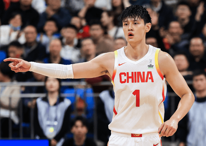 中国男篮结束欧洲拉练抵京曾凡博赴国家队报到(曾凡博ncaa数据)